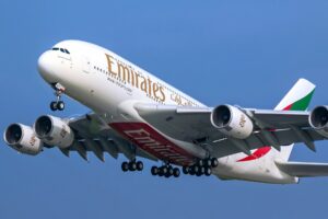 Emirates to hire 5000 cabin crew members