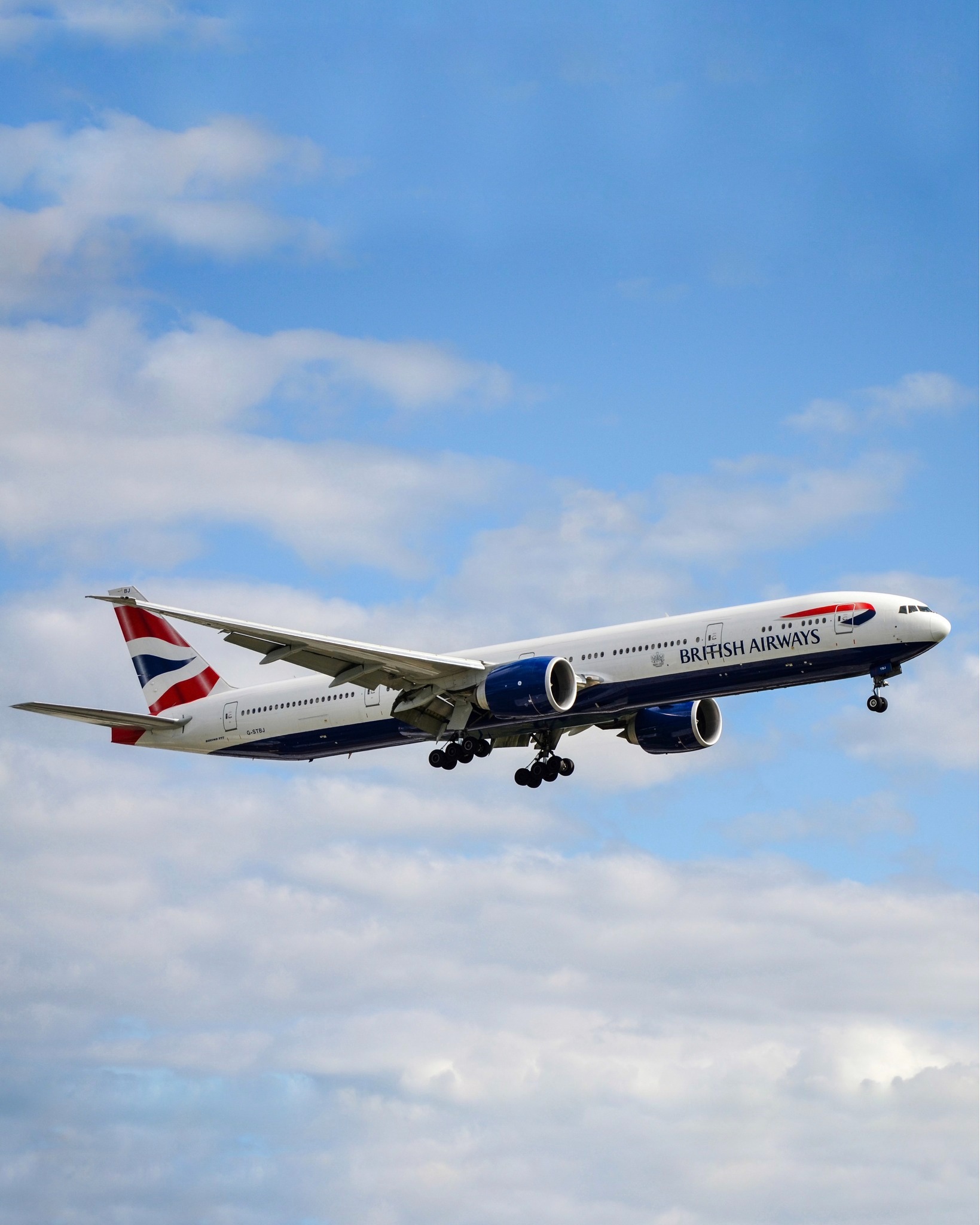 British Airlines makes an emergency landing