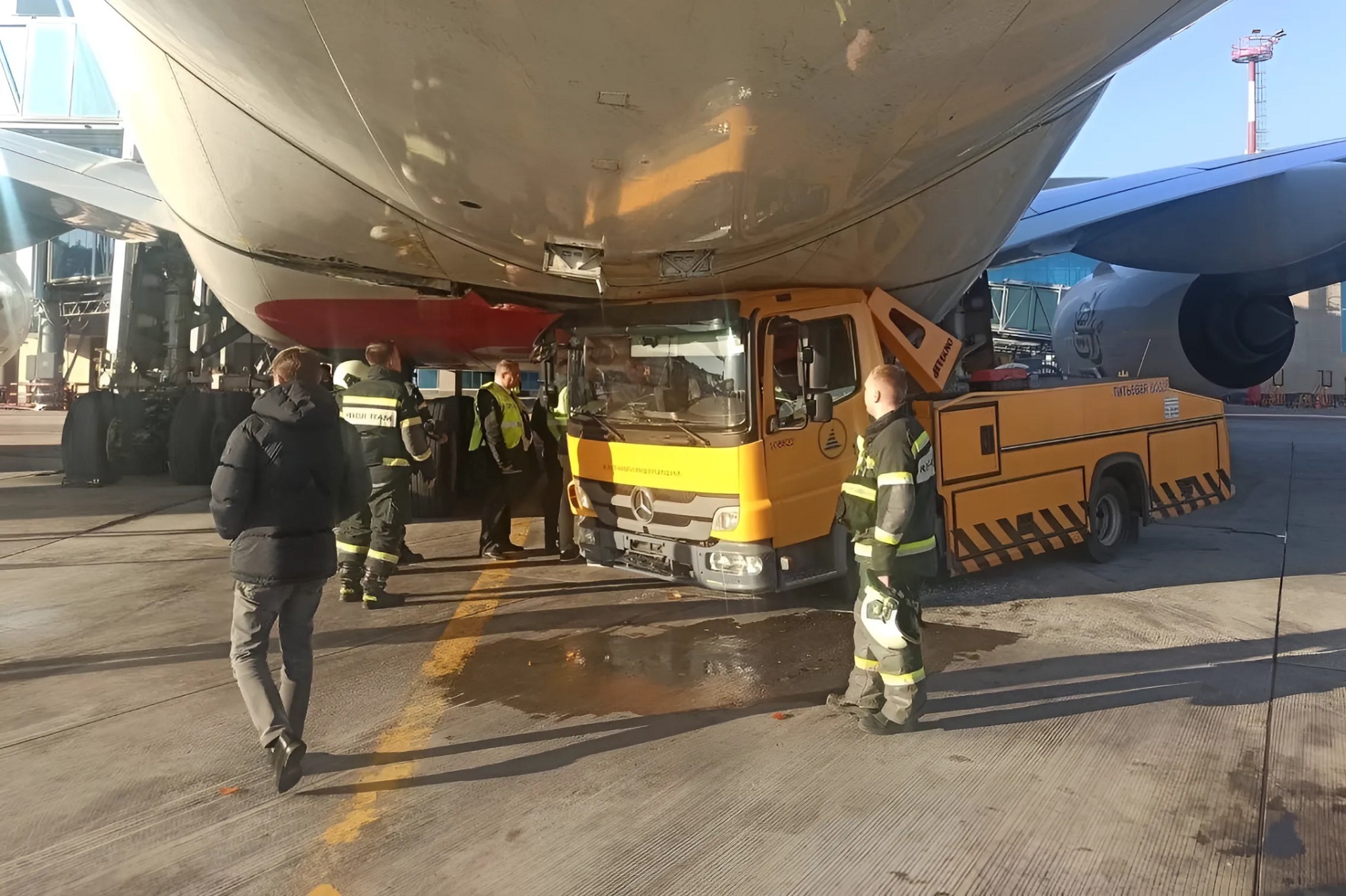 Emirates A380 Damage