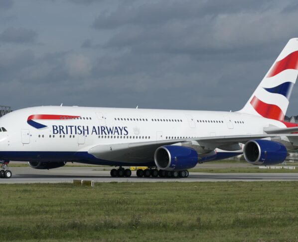 British Airways flight diverted from Heathrow after lightning struck it