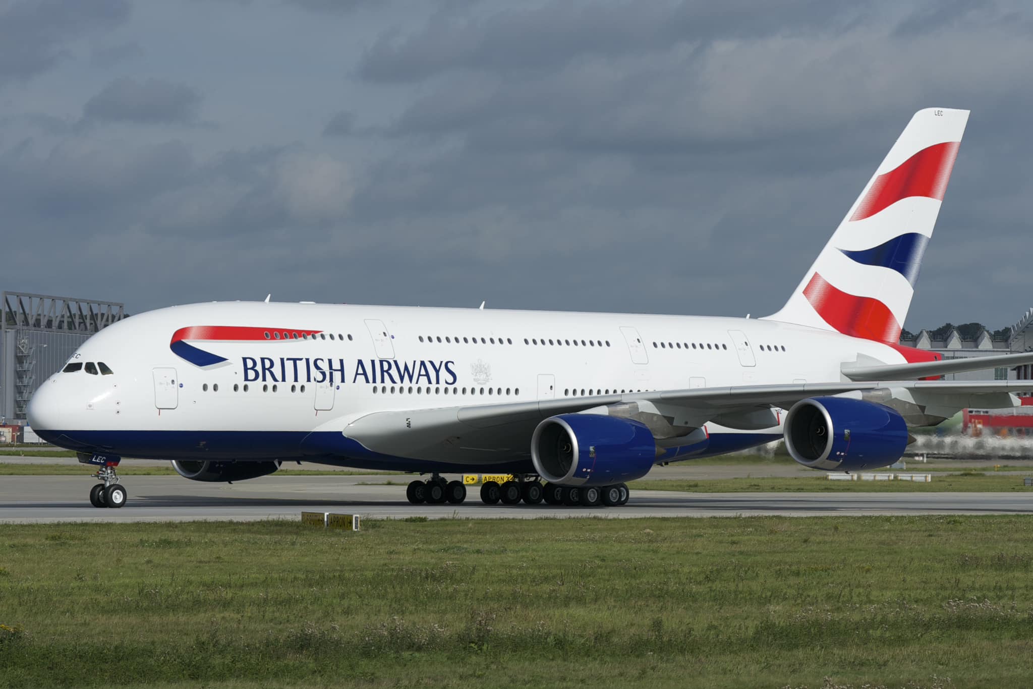 British Airways flight diverted from Heathrow after lightning struck it