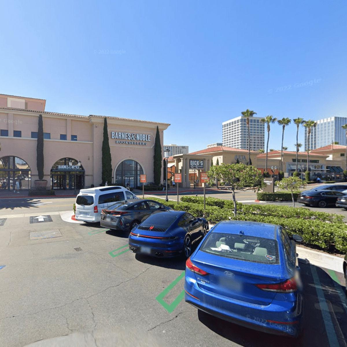 New Zealand tourist killed in robbery at Southern California mall
