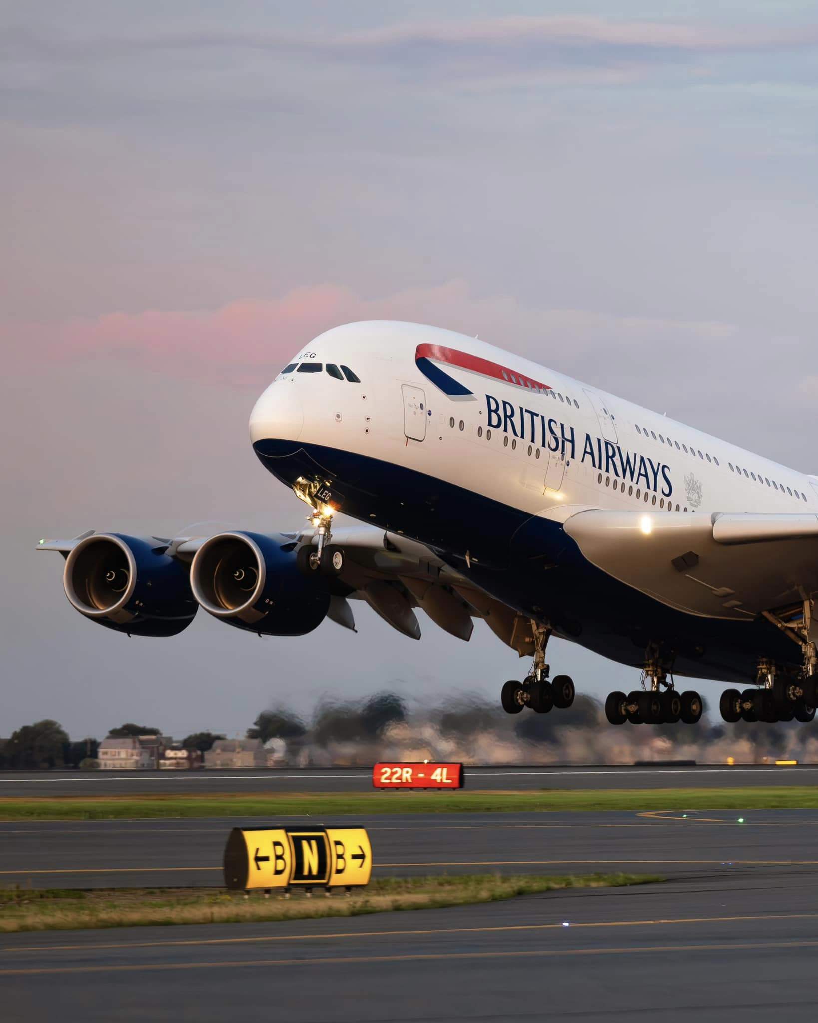 mass weekend flight cancellations